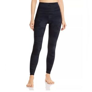 Alo High-Waist Camo Vapor Leggings - S